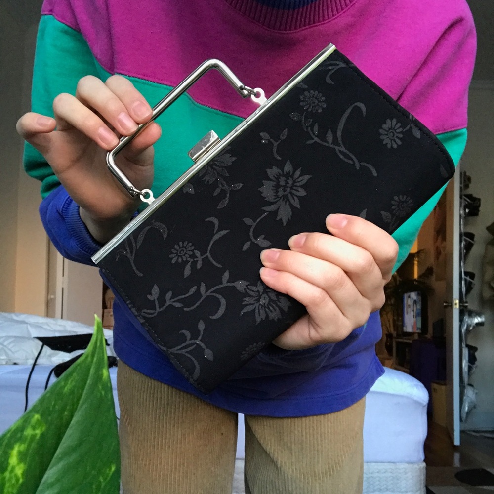 vintage mini liz claiborne clutch